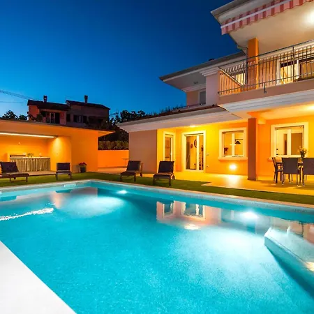 Beautiful In With Kitchen Vakantiehuis